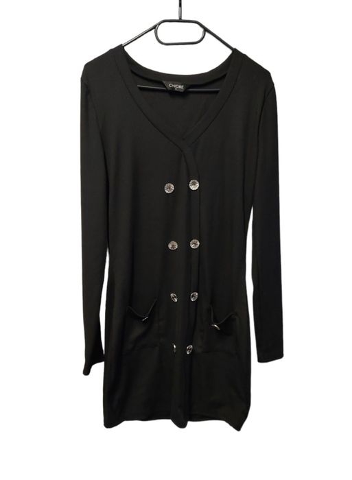 Czarna sukienka dwurzędowa obcisła XL