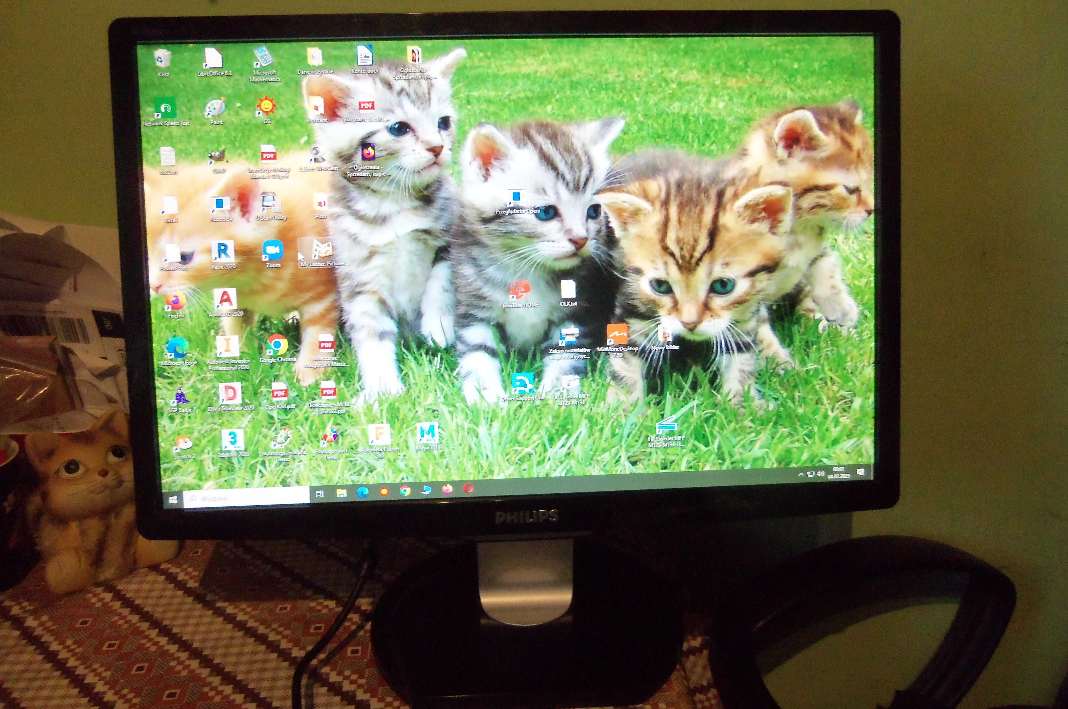 Philips 22 cale, D-SUB, DVI + kable : zasilający oraz sygnałowy.