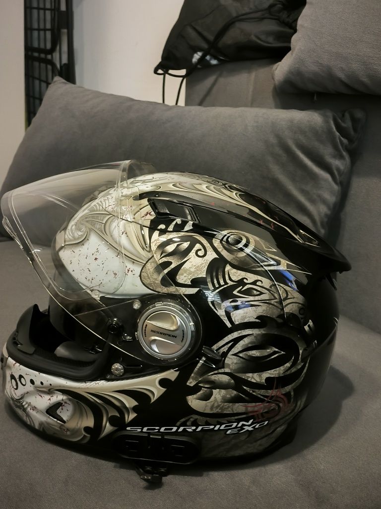 Kask Scorpion exo 1000 rozmiar M. Intercom