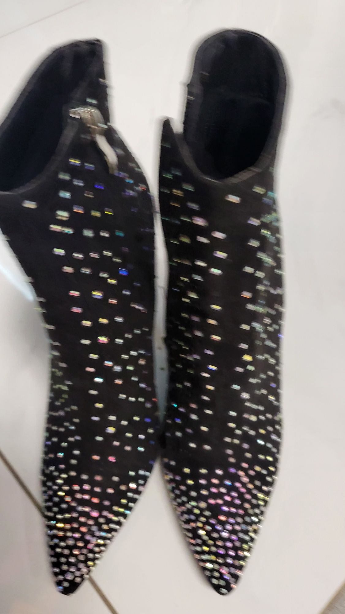 Buty czarne cyrkonie  nowe.