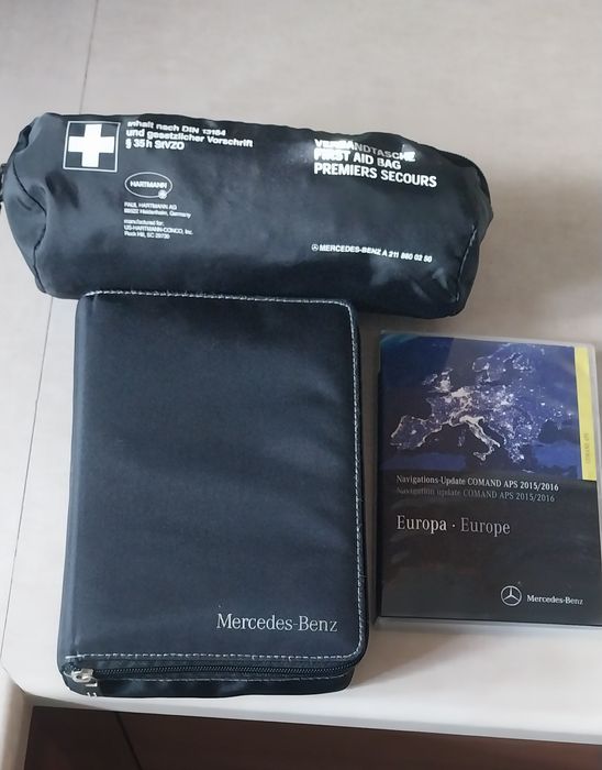 Zestaw Płyta DVD Mercedes Comand APS , książka serwisowa,apteczka