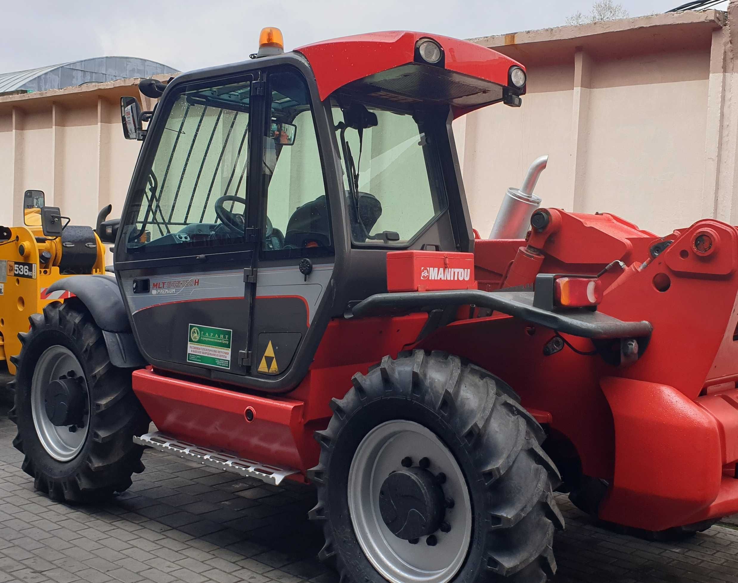 Маниту 735, MANITOU MLT 735-120 LSU, JCB