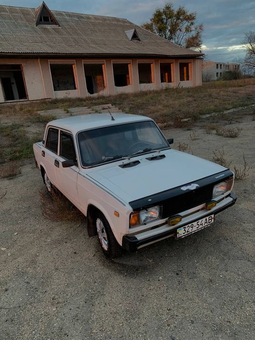 Ваз 2105, сів поїхав.