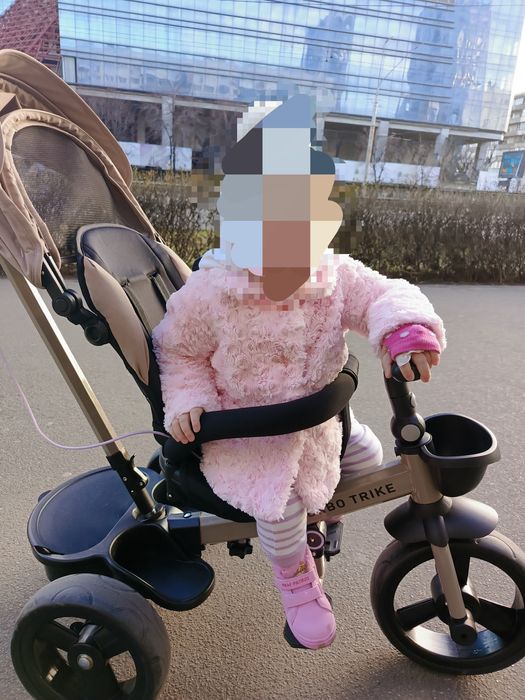 Продам детский велосипед с родительской ручкой