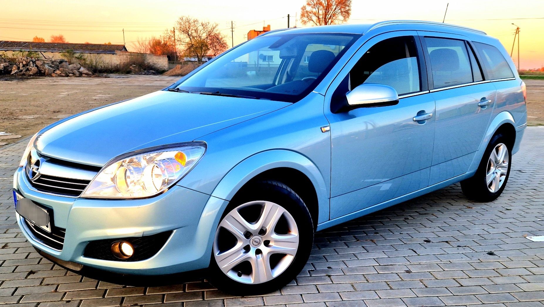 Opel Astra navi grzane fotele