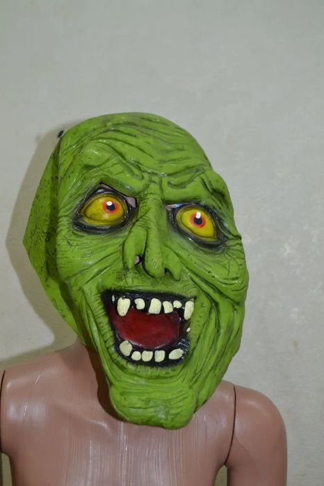 Продам маску для хеллоуина на взрослого