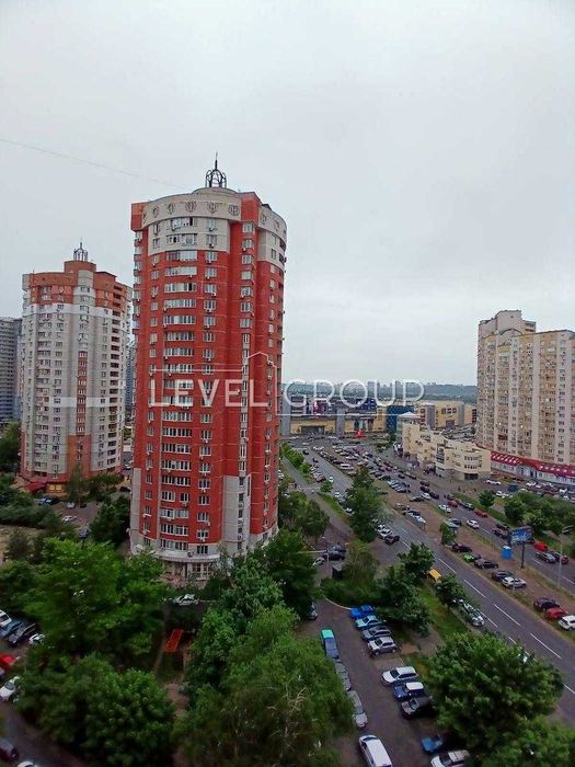 продаж 3-кімн квартири  вул. Анни Ахматової вул., 43 Осокорки