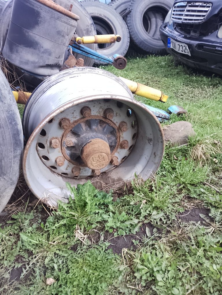 Продам вісь BWP барабані гальма