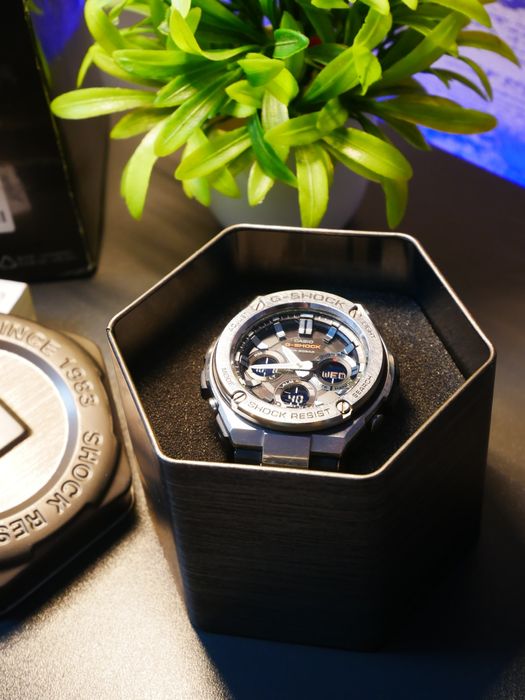Годинник Casio G-SHOCK GST-S110D