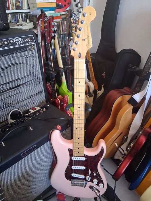 Fender player series Stratocaster shell pink fsr