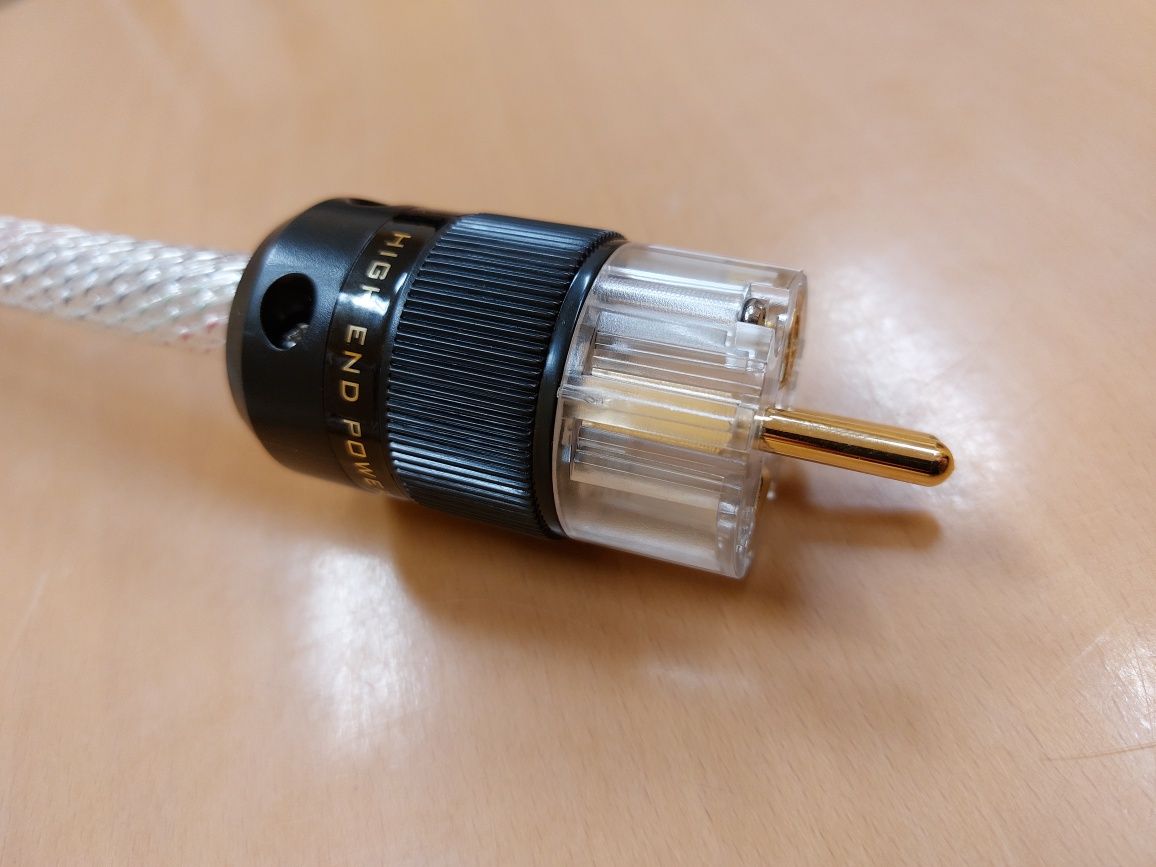 Kabel zasilający audio Valhalla2 replika 1,5m wtyki złocone audio