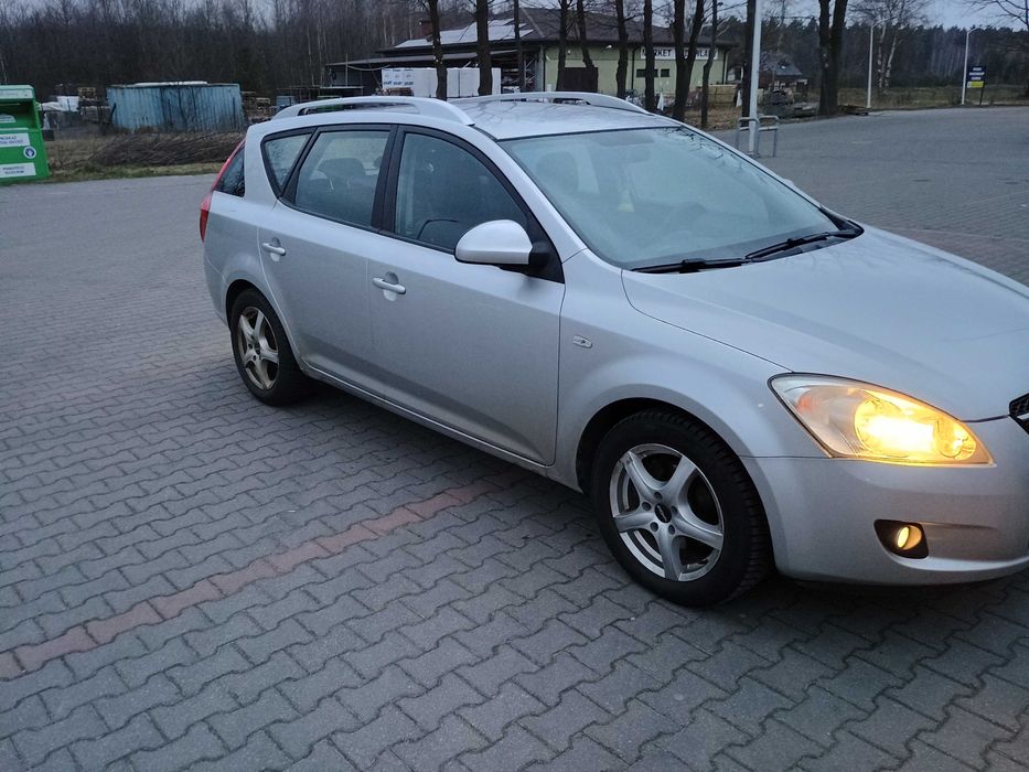 Sprzedam Kia cee'd półskórzana tapicerka