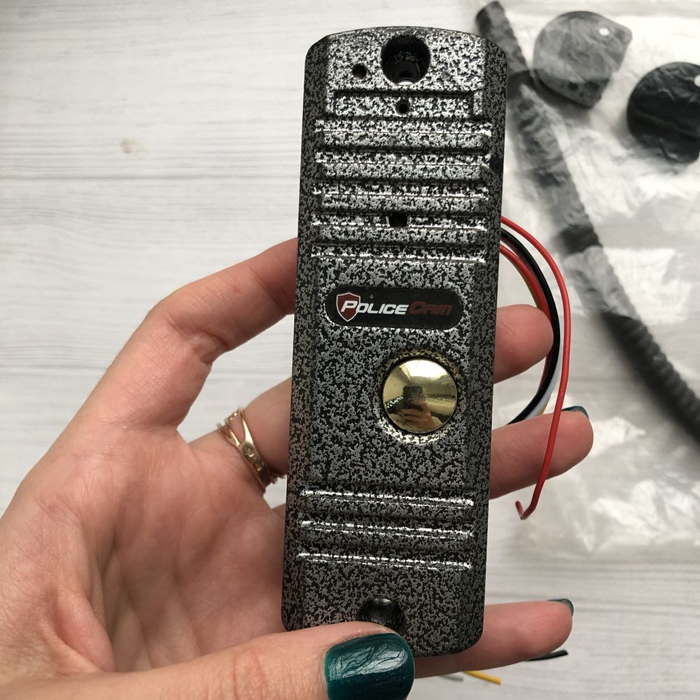 PoliceCam PC-201 - виклична панель для цифрових відеодомофонів.