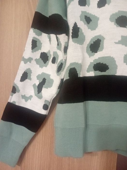 Светр з натуральної шерсті, кофта жіноча S-М розмір,гольф зимовий,кроп