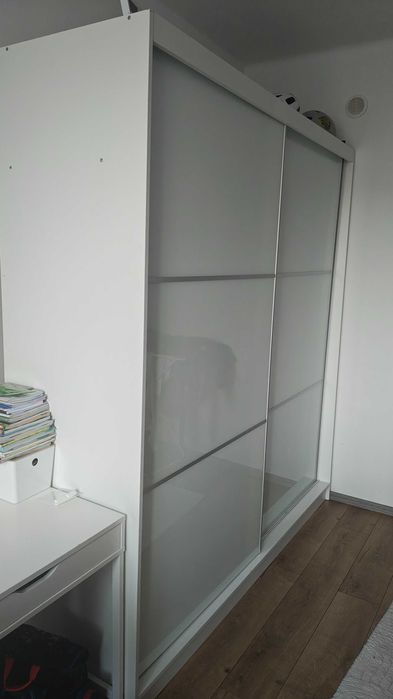 Sprzedam szafę w dobrym stanie