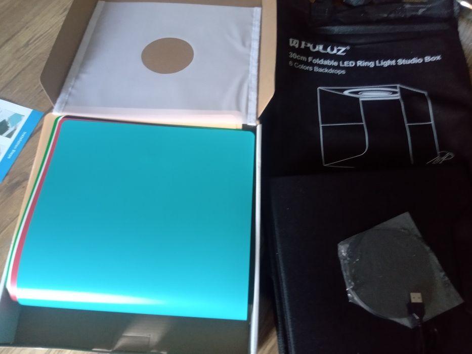 Puluz PU5032B Namiot Bezcieniowy 30cm LED 5500K 6 x tło