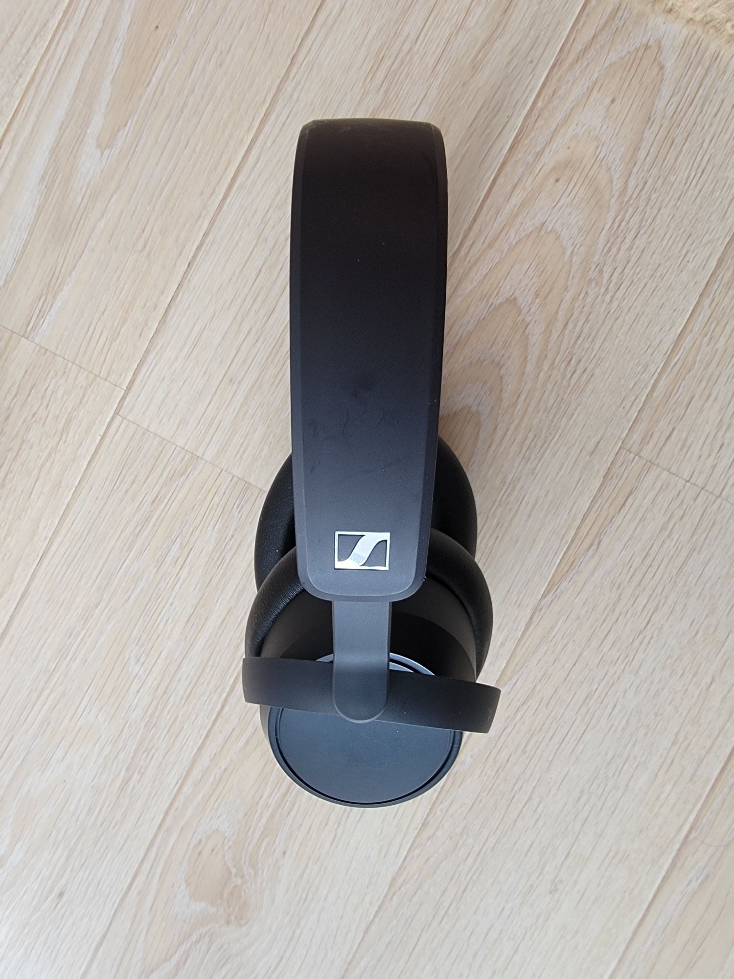Топові Sennheiser accentum plus