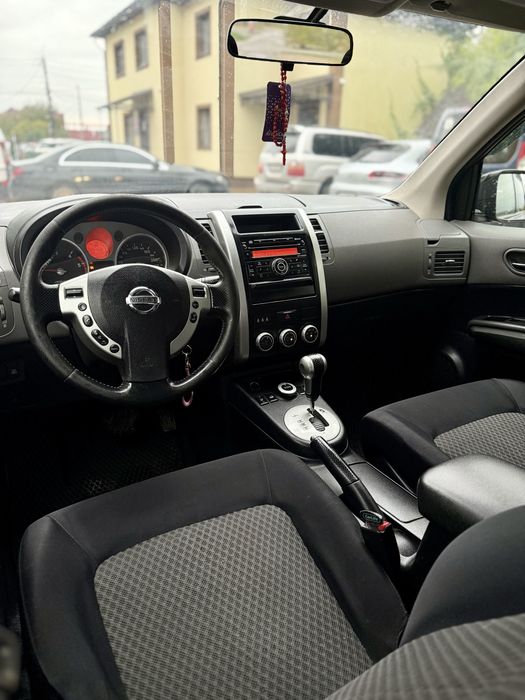 Nissan X-TRAIL/2.0d/автомат