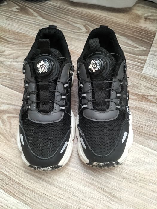 Кросівки для дівчинки