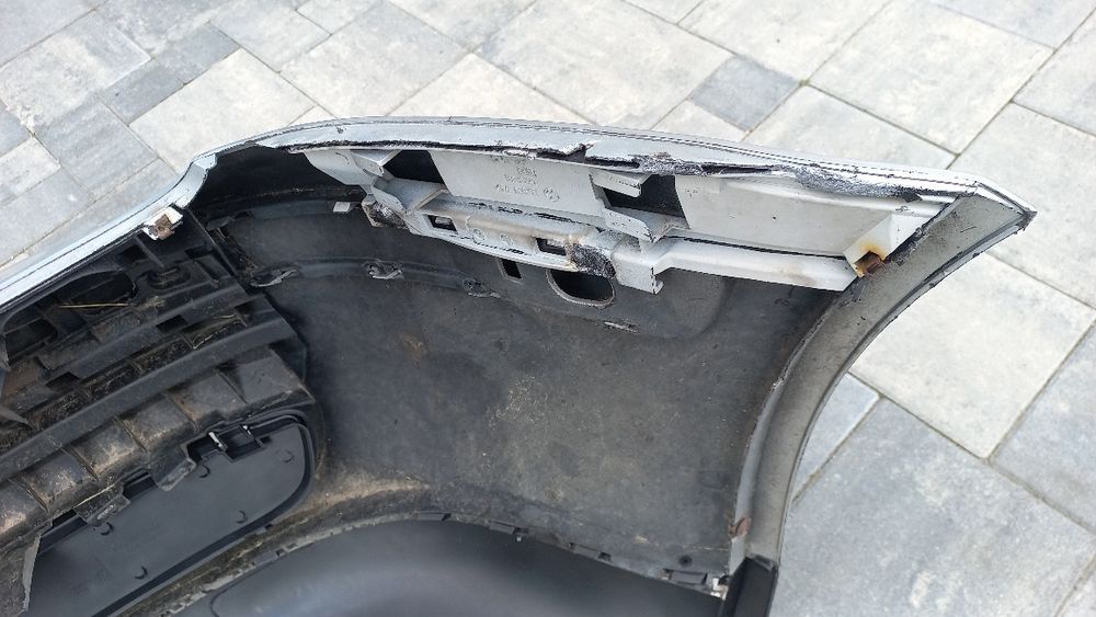 VW bora zderzak przód przedni srebrny la7w