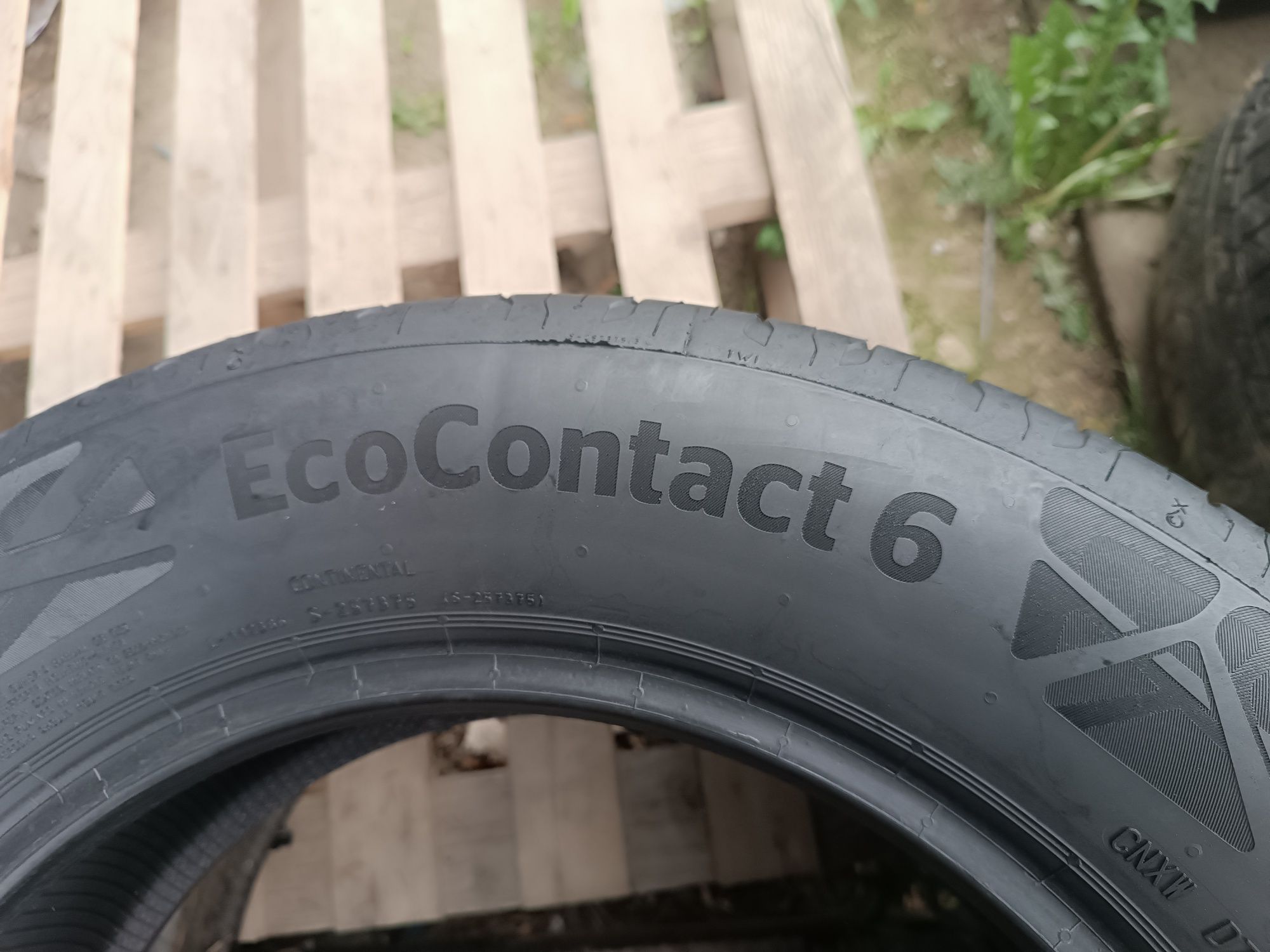 Sprzedam prawie nowe opony Continental 205/60 r16