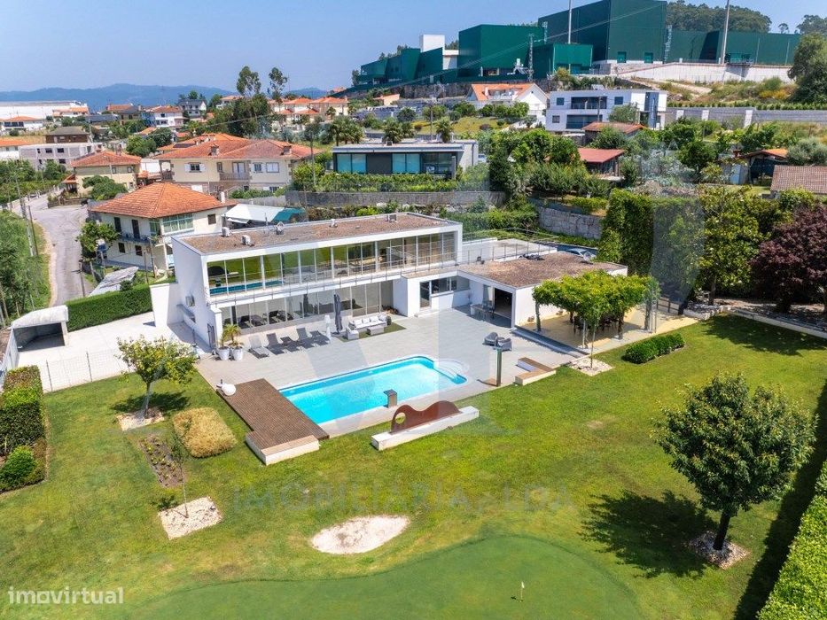 Moradia T4 +1 com piscina