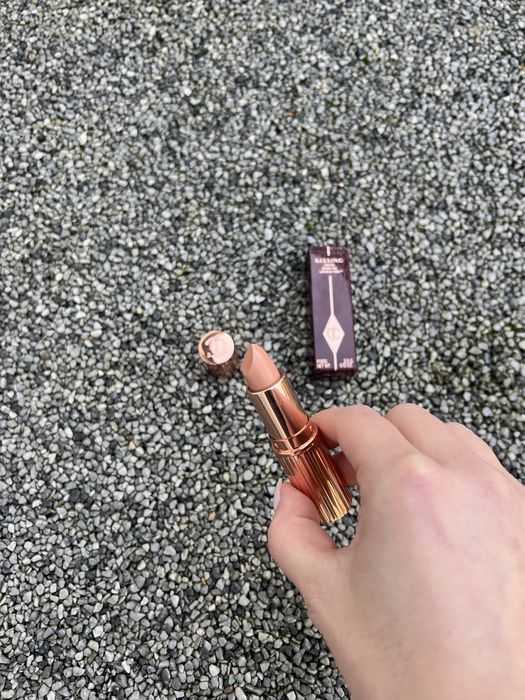Charlotte Tilbury szminka nude kate pełnowymiarowa nowa!
