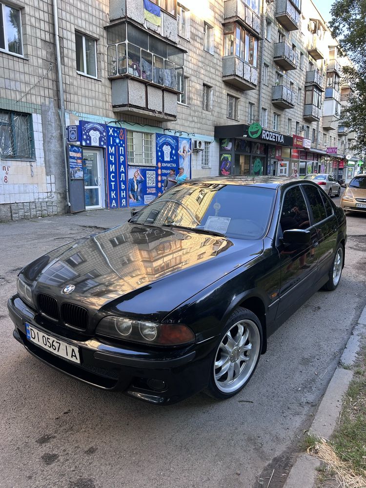 Продам бмв е39 2.5 бензин Акпп