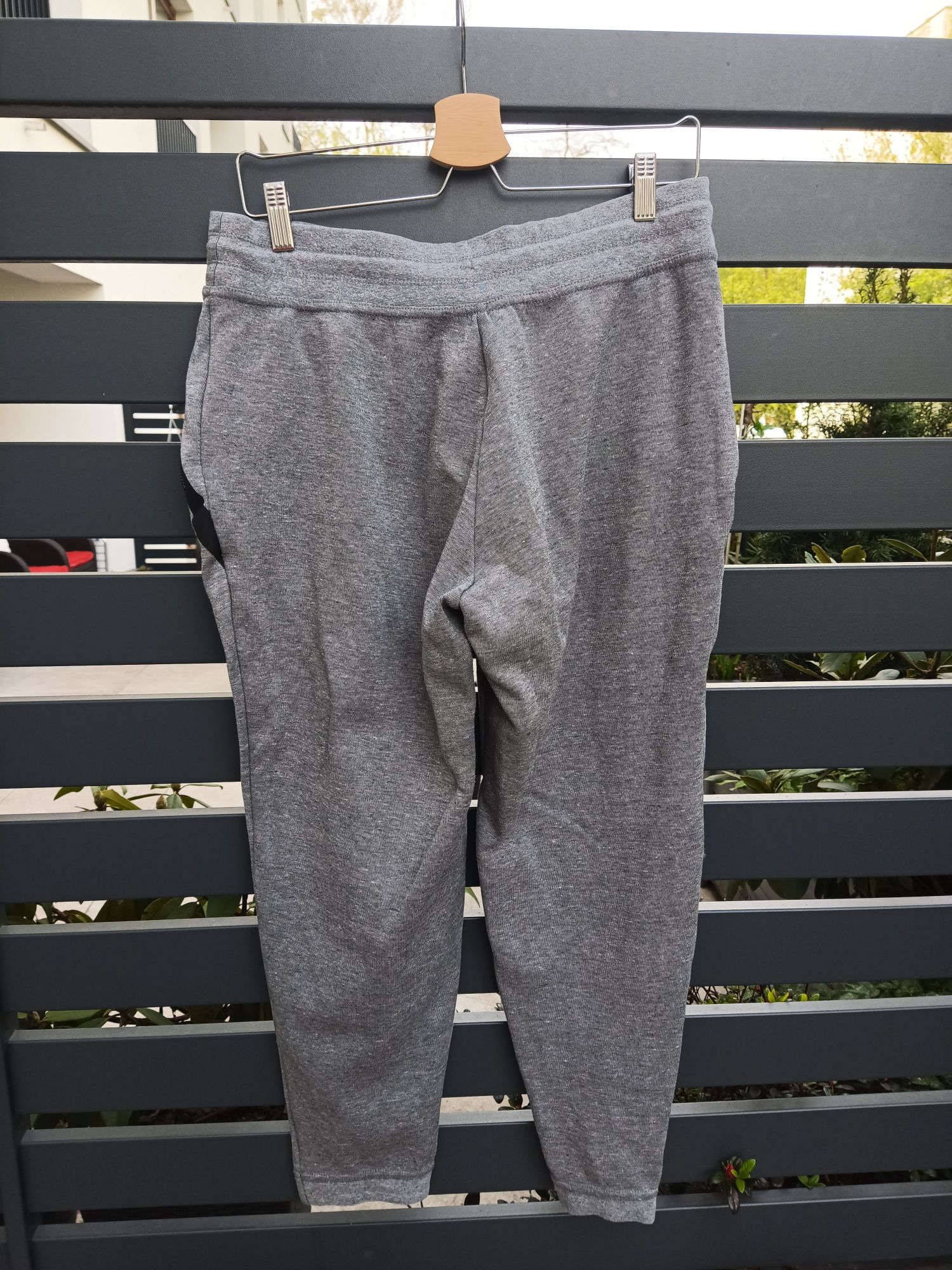 Nike wmns Tech Fleece Seamed Pant spodnie dresowe damskie