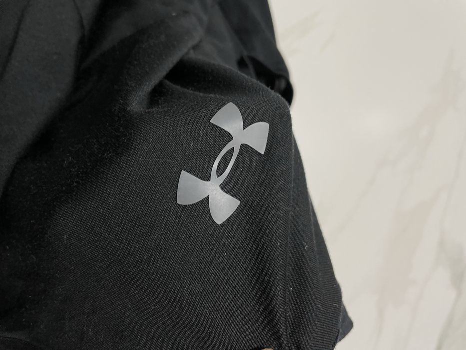 футболка S under armour оригінал бу