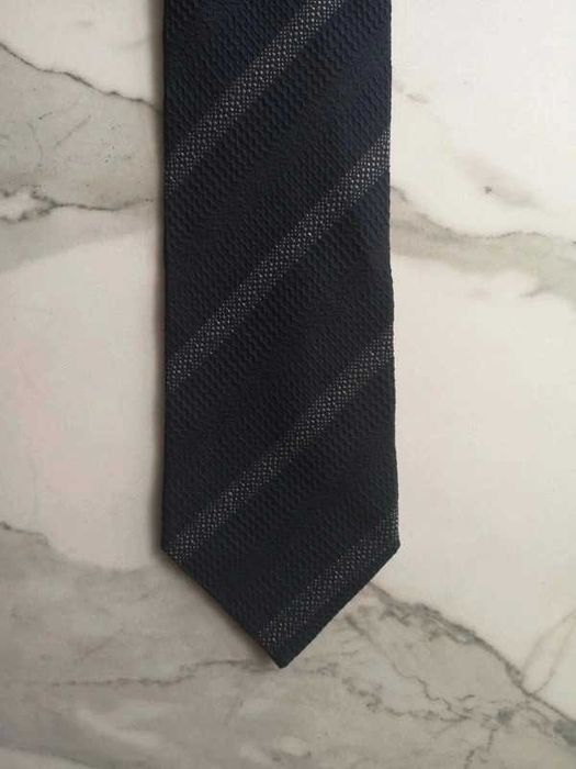 Giorgio Armani krawat jedwabny granatowy klasyk