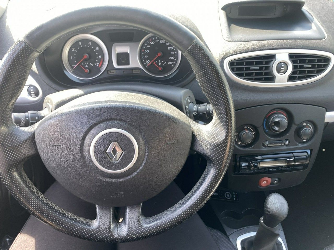 Renault Clio 1.6 benzyna - 2006r - klimatyzacja zamiana