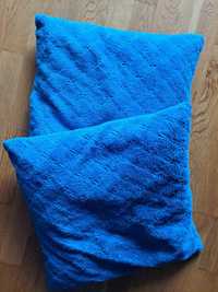 Niebieskie poduszki