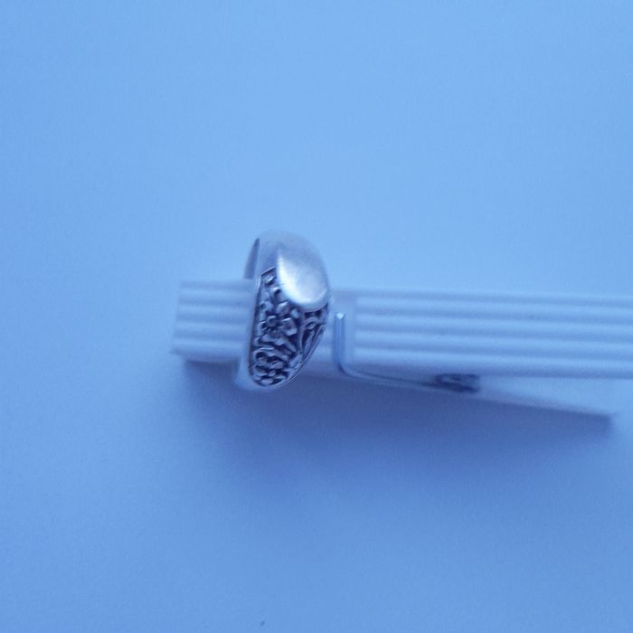 Срібне кольцо, розмір 18, стан ідеальний.