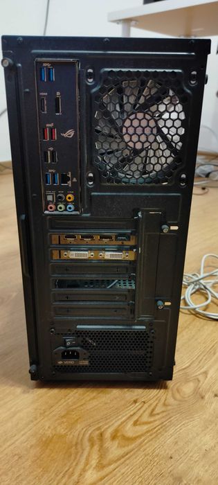 Komputer stacjonarny