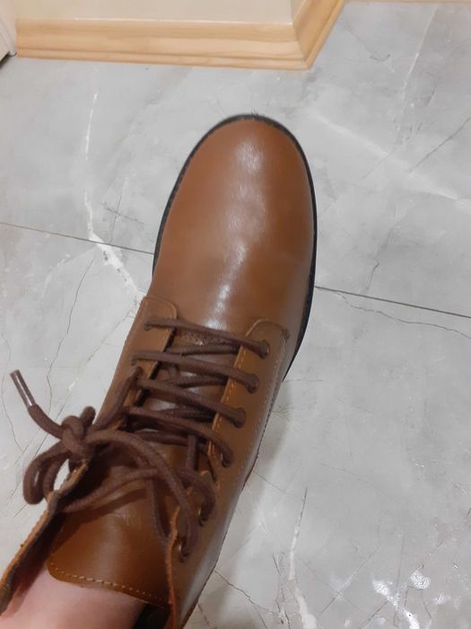 Весняні шкіряні черевички