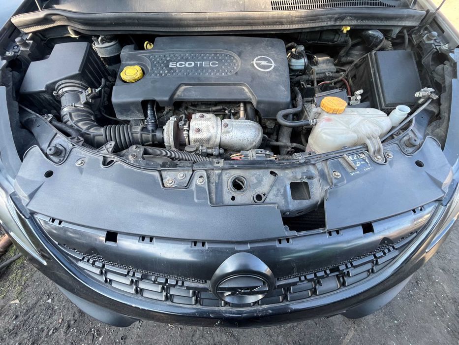 opel corsa d lift 1,3 A13DTC cdti  lak z190 samochódy na części