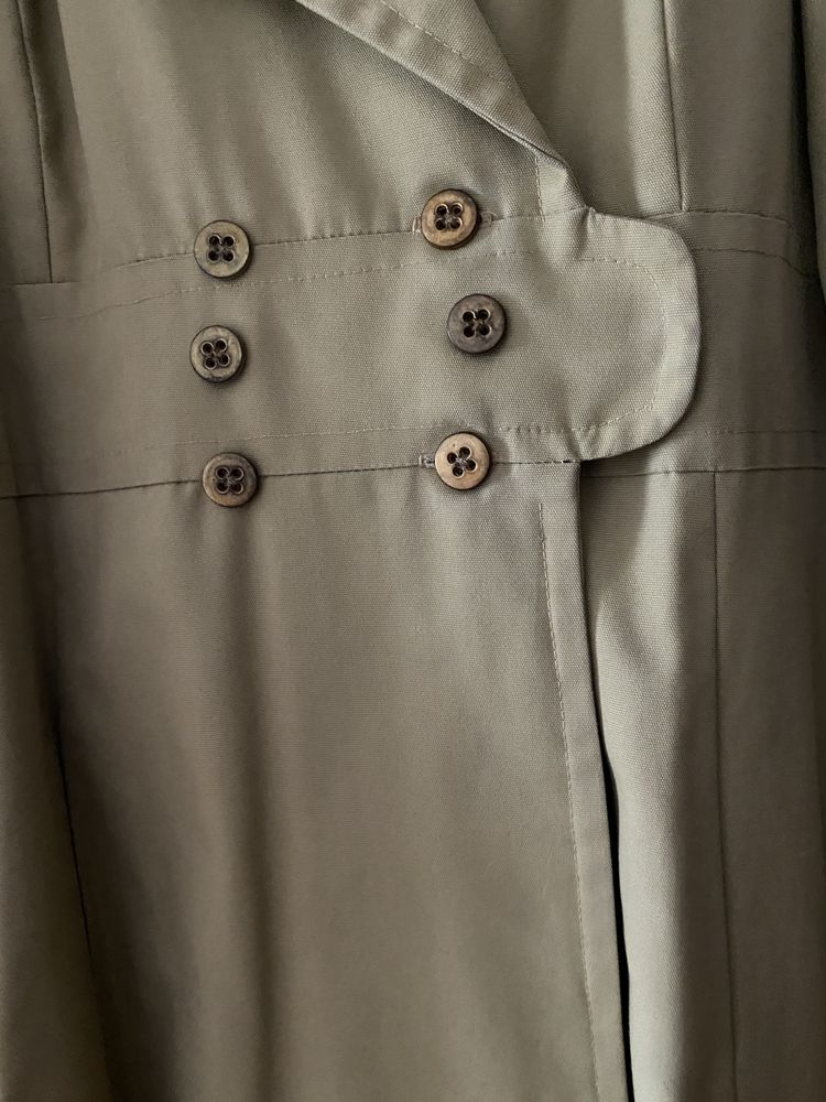 Bershka oryginalny trencz