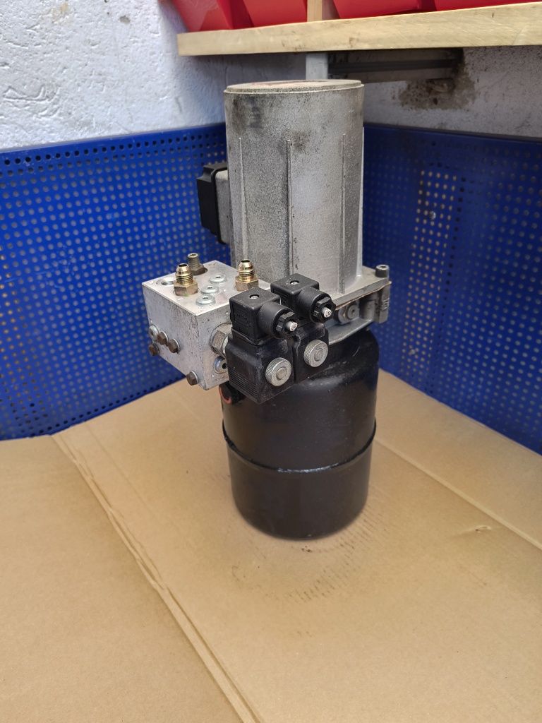 Pompa hydrauliczna agregat kiper wywrot zbiornik prasa