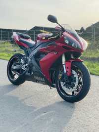 Yamaha R1 rn12 2005r