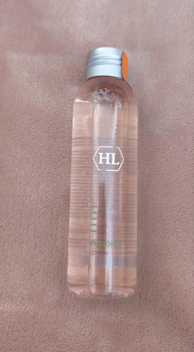 Новий лосьйон для обличчя Holy Land Super lotion Boldcare Fusion
