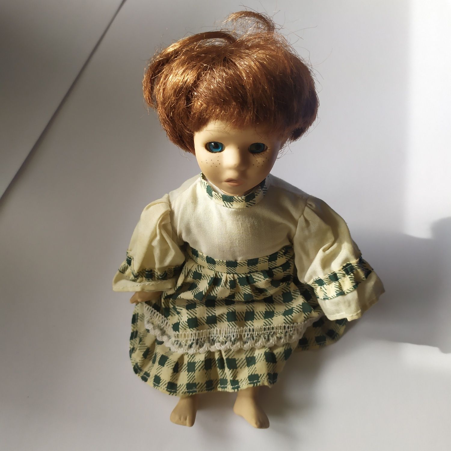 Lalka laleczka z porcelany zielona sukienka 20cm rude włosy dziewcznka
