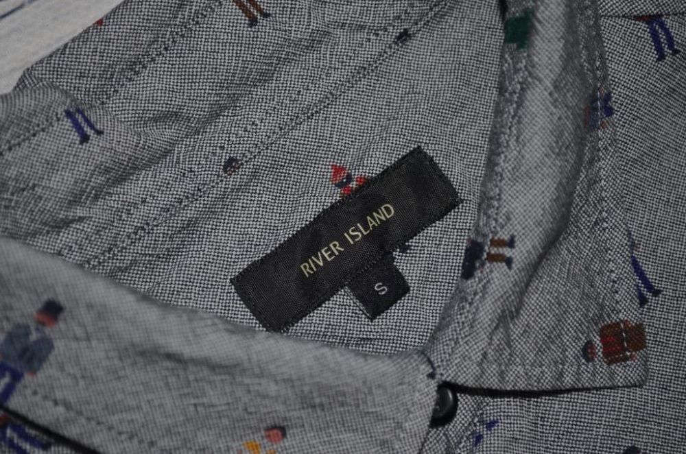 2/S мужская стильная серая рубашка принт Лондон от River Island