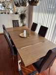 Mesa com 6 cadeiras de sala de jantar