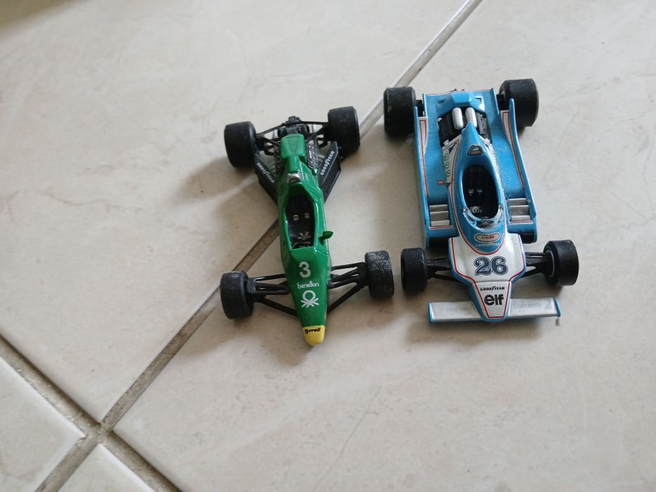 Carros para colecionar ou dar para crianças