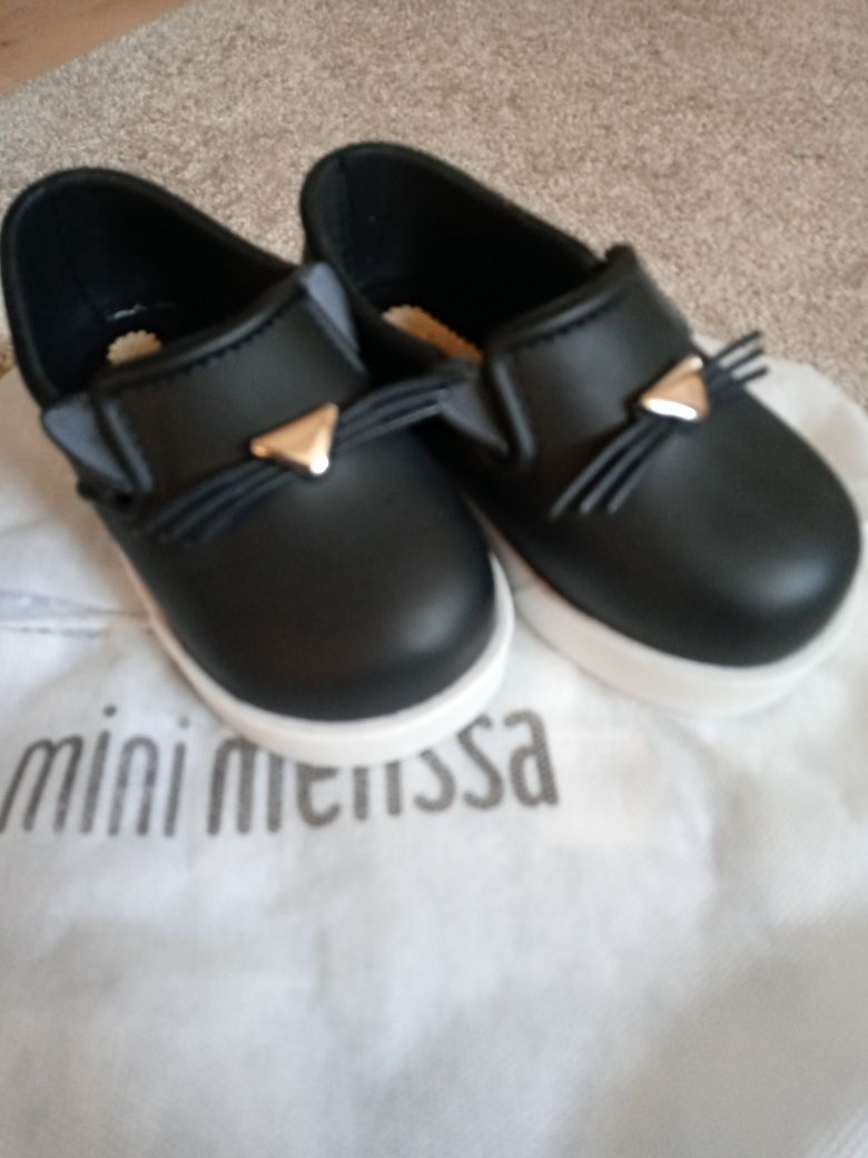 Nowe slippersy mini melissa 22/23