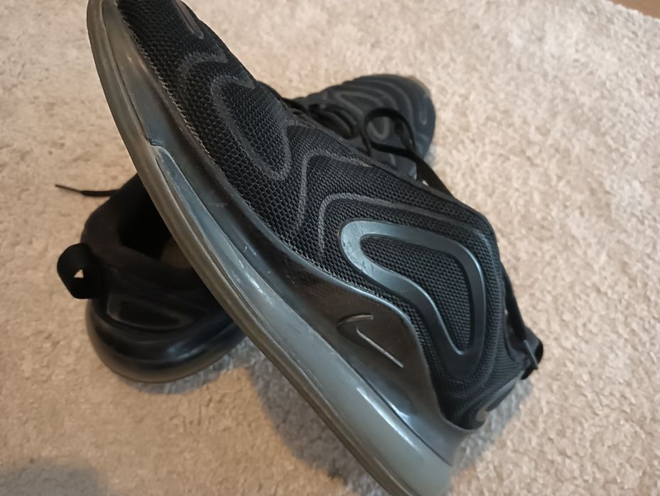 Tenis sapatilhas  -Pretas	Nike	Airmax 720*
