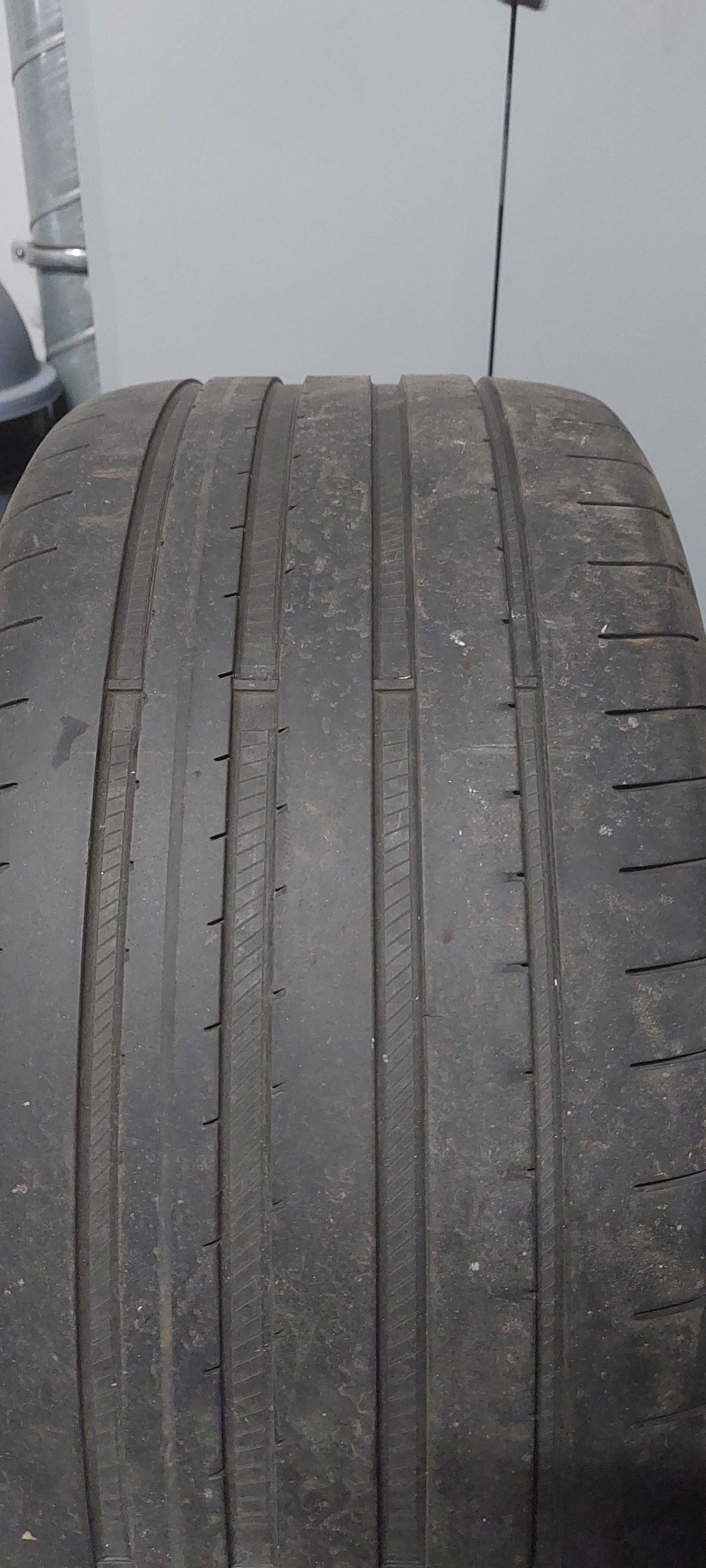 Goodyear Asymetric 255/35/19 komplet