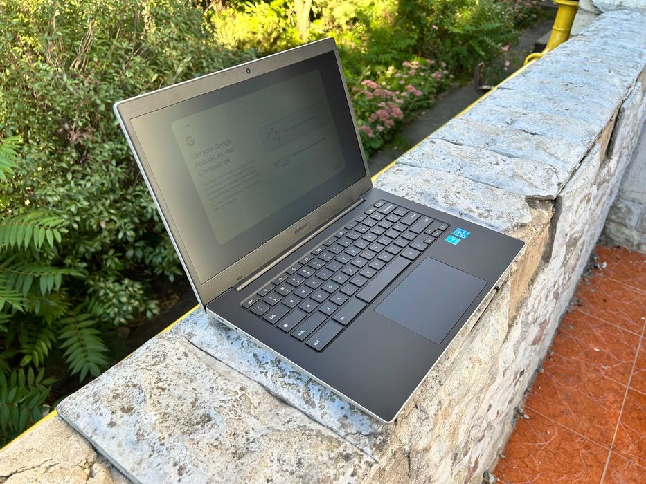 Samsung Galaxy Chromebook Go 14