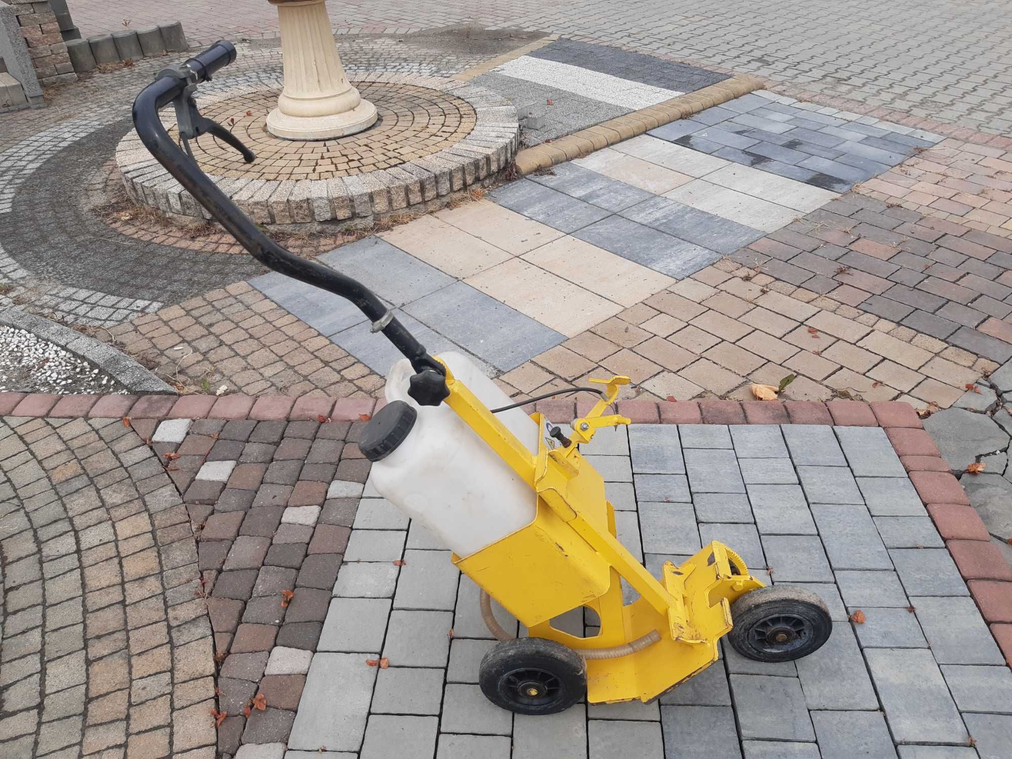 Wózek do piły spalinowej